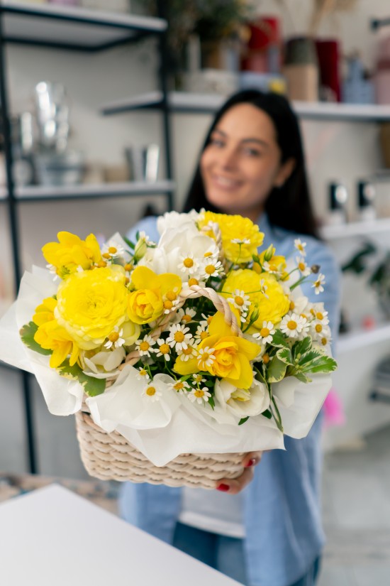Buy luxury flower bouquet in Dubai