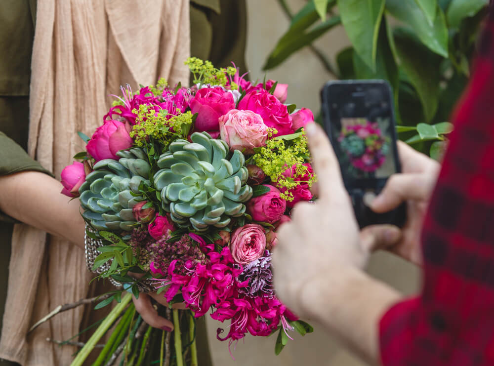 Order Flowers Online Dubai: The Smartest Way to Send Beautiful Blooms